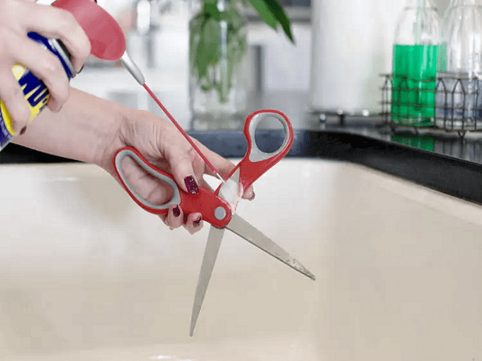 WD40 HACKS - Keeping Scissors Squeaky Clean